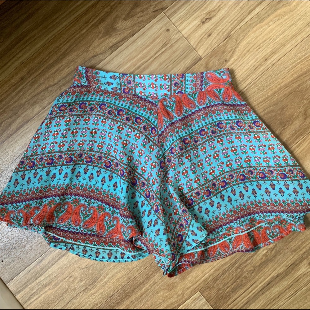 Carlos Swing Shorts EUC